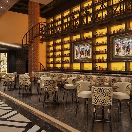 Derby City Gaming & Hotel - A Churchill Downs Property ลุยส์วิลล์ ภายนอก รูปภาพ