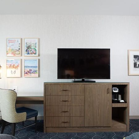 Derby City Gaming & Hotel - A Churchill Downs Property ลุยส์วิลล์ ภายนอก รูปภาพ